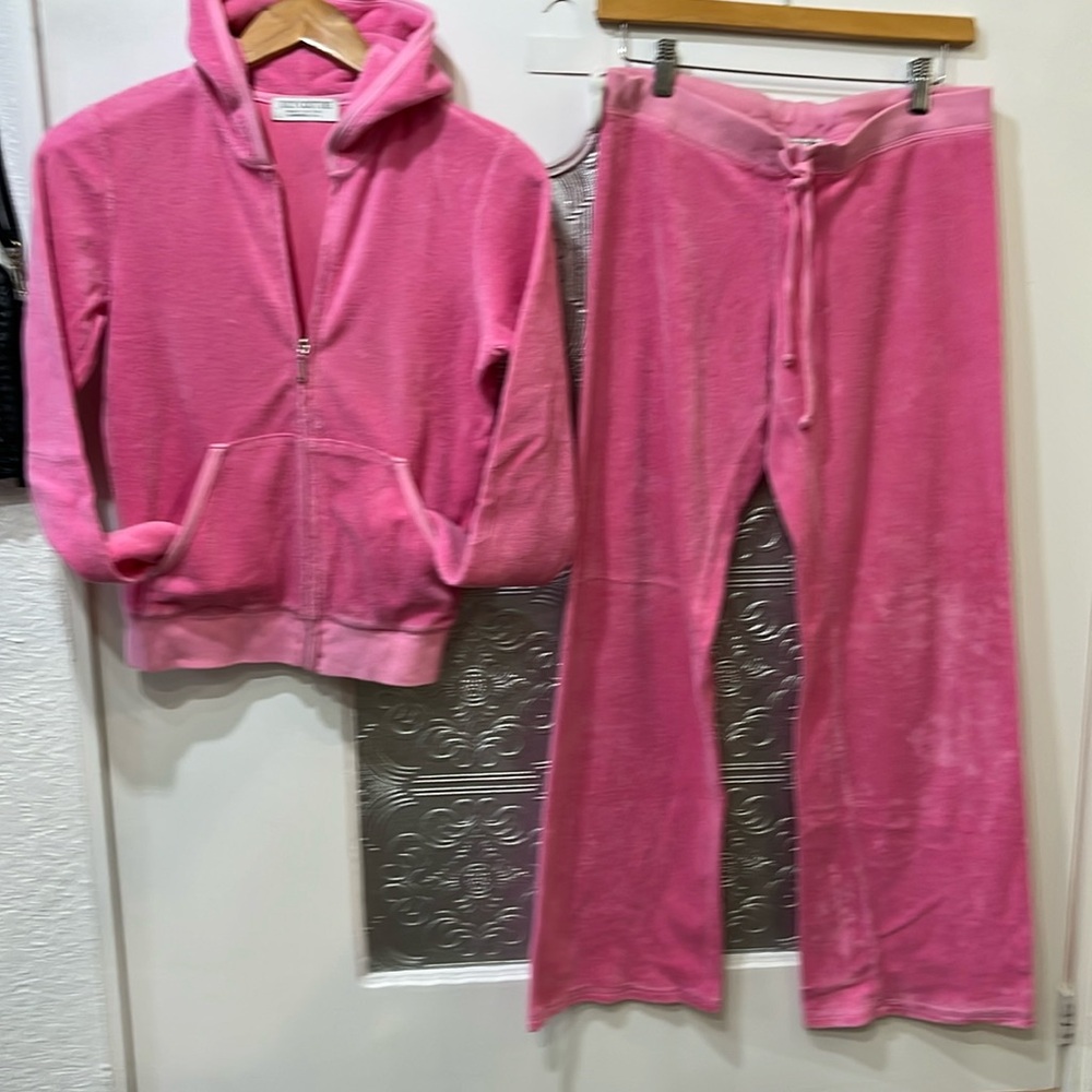 Juicy sweatsuit terry cloth pink.